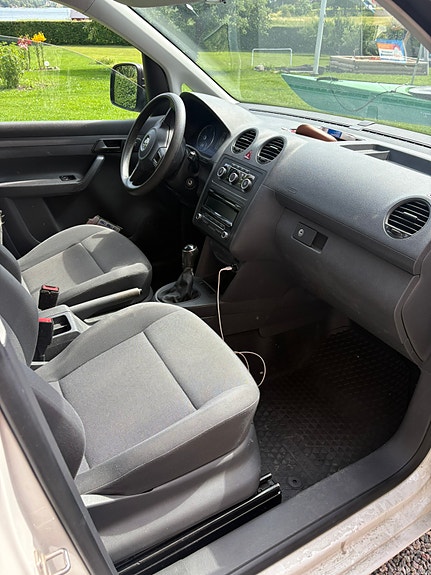 Volkswagen Caddy 2 of 4