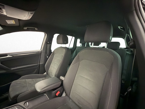 Volkswagen Tiguan 23 of 30