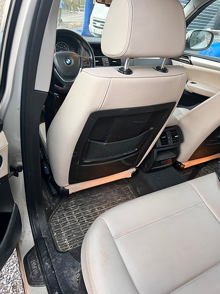 BMW X3 4 of 4