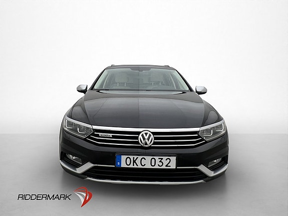 Volkswagen Passat Alltrack 2 of 30