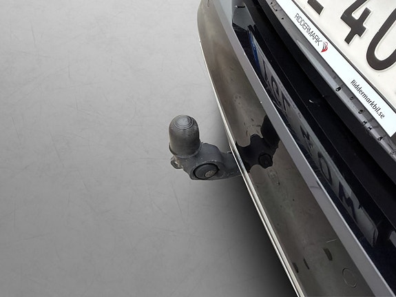 Volkswagen Passat 16 of 30