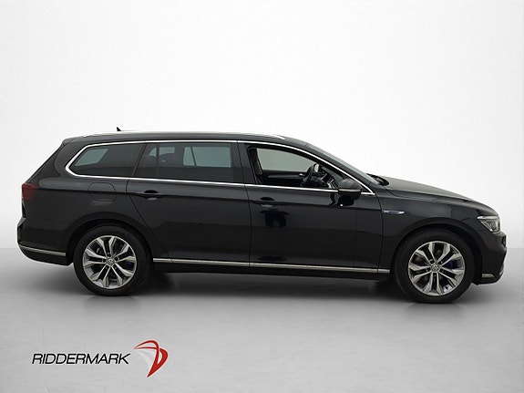 Volkswagen Passat 9 of 30