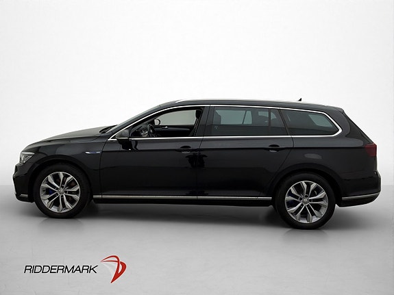 Volkswagen Passat 5 of 30