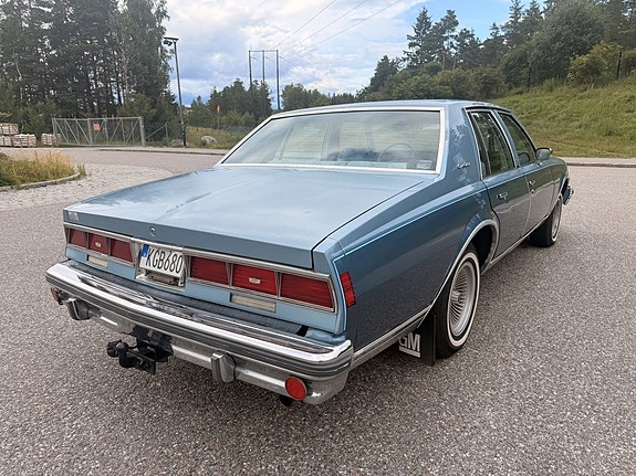 Chevrolet Caprice 5 of 5