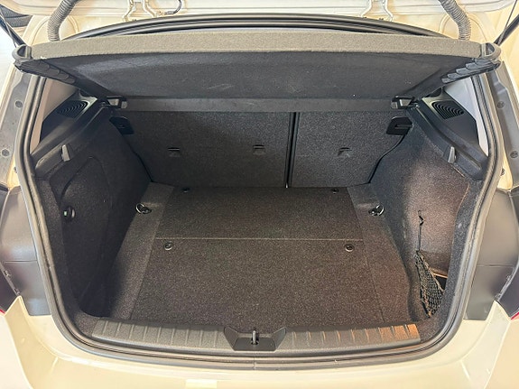 BMW 118i 27 of 27