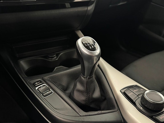 BMW 118i 19 of 27