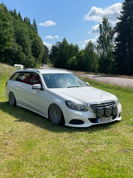Mercedes-Benz E220 7 of 14