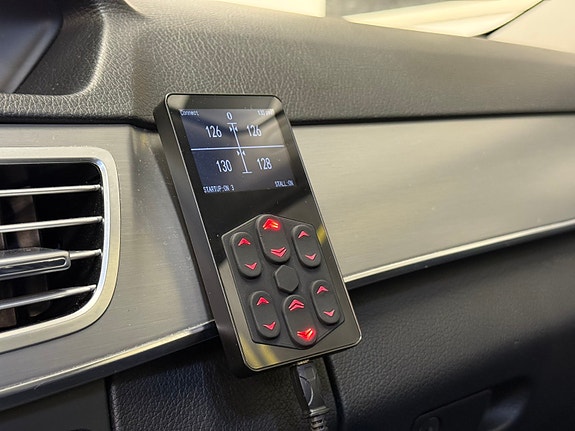 Mercedes-Benz E220 8 of 14
