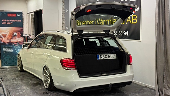 Mercedes-Benz E220 13 of 14