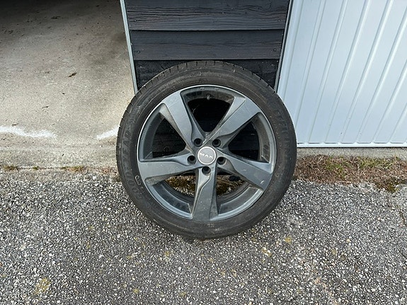 Volvo V40 7 of 9