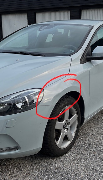 Volvo V40 8 of 9