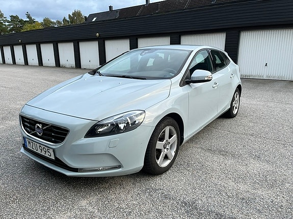 Volvo V40 5 of 9