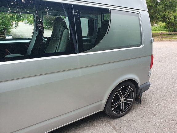 Volkswagen Caravelle 11 of 13
