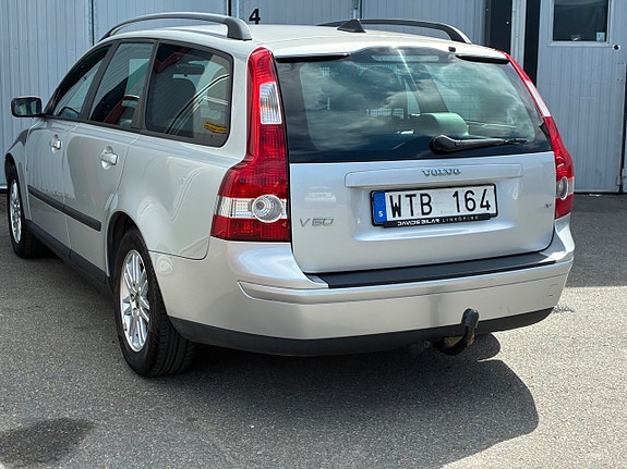 Volvo V50 6 of 16