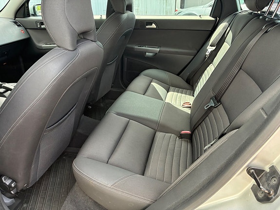 Volvo V50 13 of 16