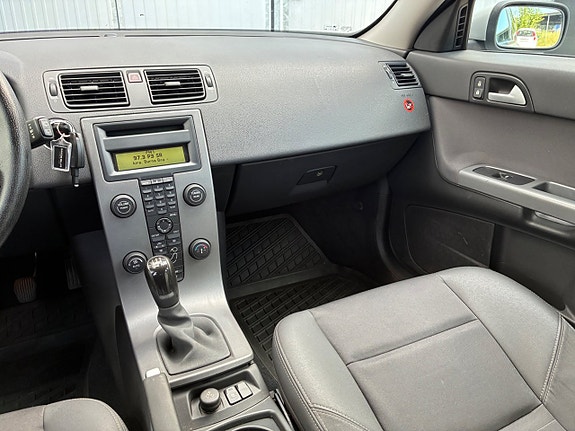 Volvo V50 15 of 16