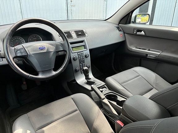 Volvo V50 12 of 16