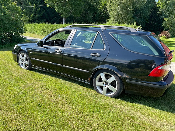 Saab 9-5 2 of 5