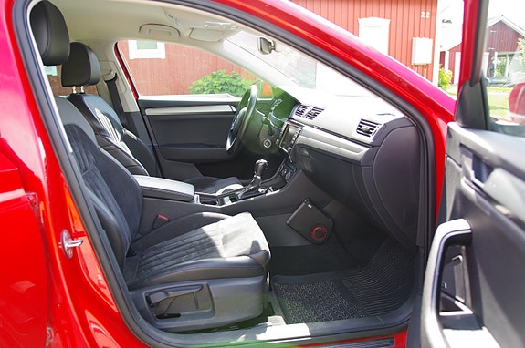 Skoda Superb 9 of 17