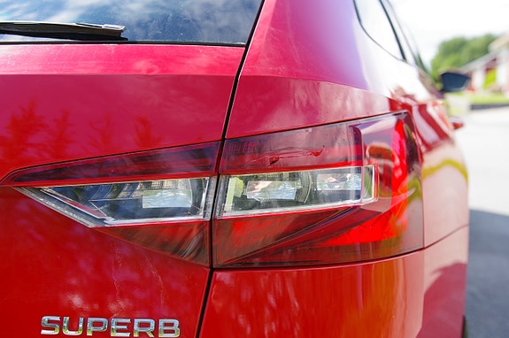 Skoda Superb 15 of 17