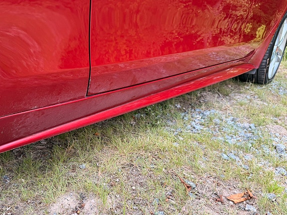 Jaguar XE 8 of 12