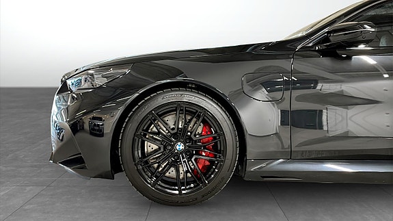 BMW M5 9 of 9
