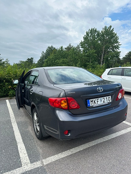 Toyota Corolla 5 of 5