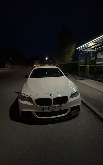 BMW 525d 3 of 5