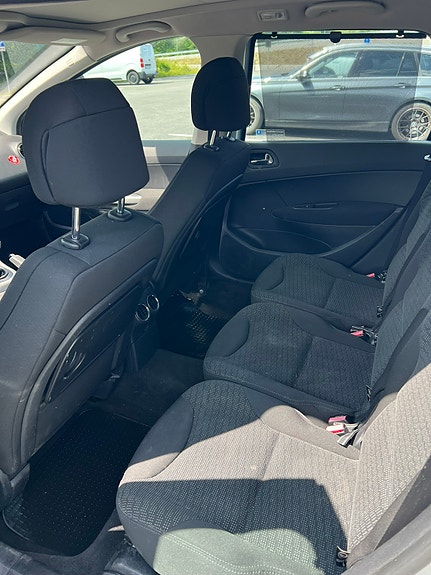 Peugeot 308 SW 5 of 5