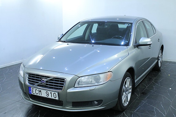 Volvo S80 3 of 9