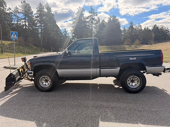 Chevrolet Pick-Up 3 of 5