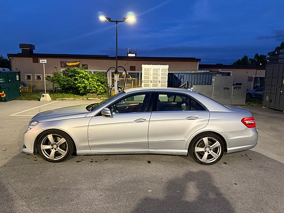 Mercedes-Benz E220 17 of 19