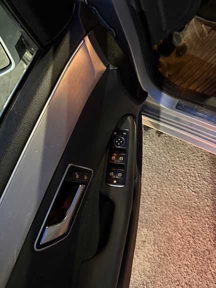 Mercedes-Benz E220 11 of 19