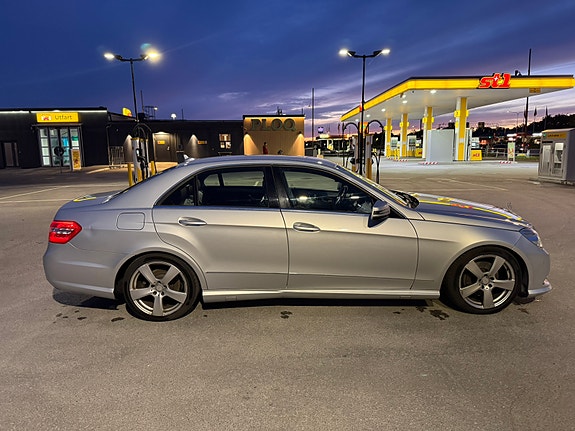 Mercedes-Benz E220 18 of 19