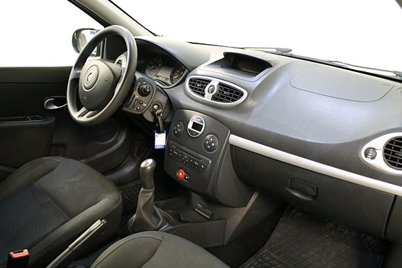 Renault Clio 9 of 9