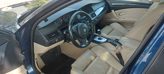 BMW 525d 2 of 5