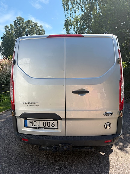 Ford Transit Custom 3 of 5