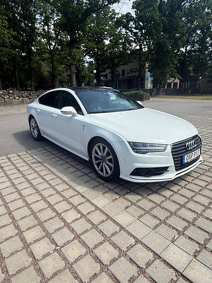 Audi A7 2 of 5