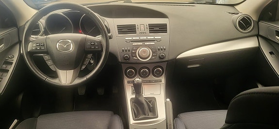 Mazda 3 12 of 14