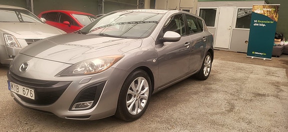 Mazda 3 2 of 5