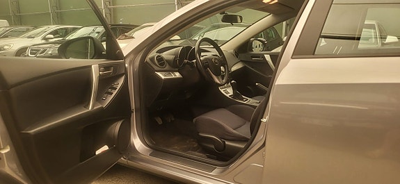 Mazda 3 8 of 14