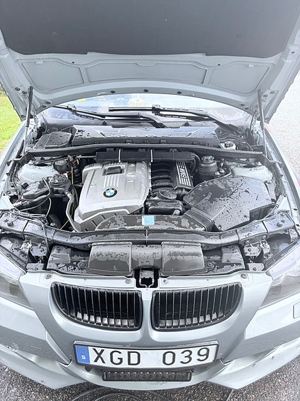 BMW 325i 5 of 8