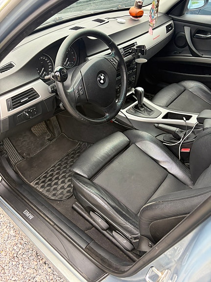 BMW 325i 7 of 8
