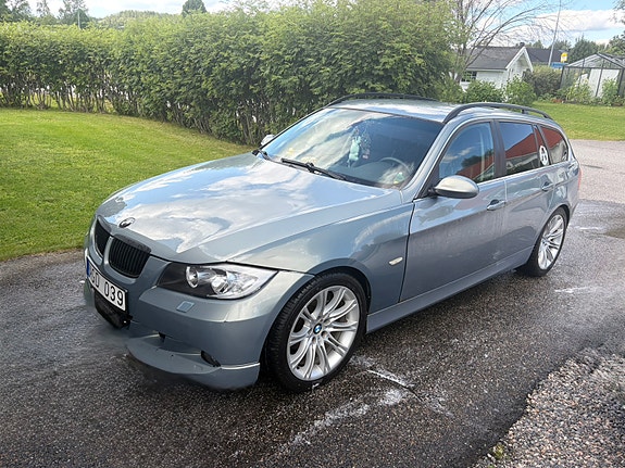 BMW 325i 2 of 8