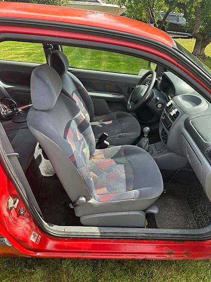 Renault Clio 7 of 11
