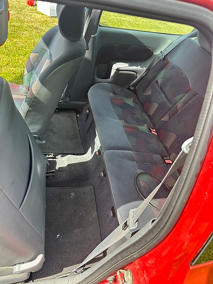 Renault Clio 9 of 11