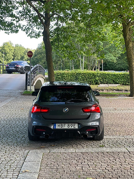 BMW M140i 2 of 5