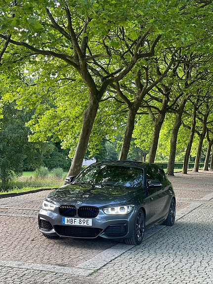 BMW M140i 4 of 5