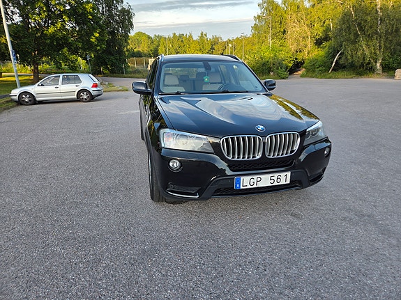 BMW X3 2 of 5