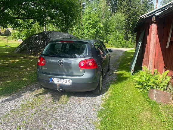 Volkswagen Golf V 3 of 6